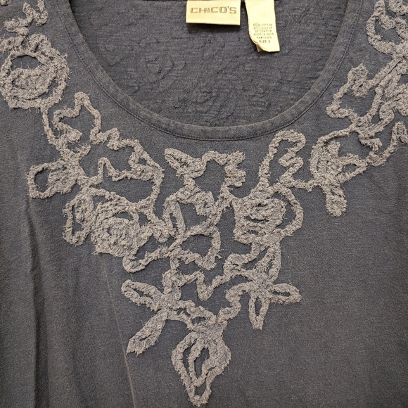 CHICOS Embellished Denim Blue Top Cotton Scooped Neck Elbow Sleeve Navy Tee Sz2 - Picture 6 of 7